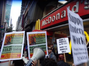 A rally to raise the minimum wage in Herald Square, Manhattan, Oct. 24, 2013. Credit: The All-Nite Images/cc by 2.0