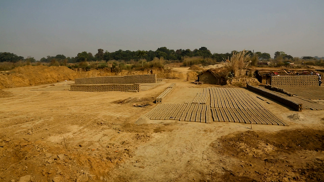 Western Allahabad rural farmland under 150 brick kilns in the 1960s. Photo Courtesy of INBAR