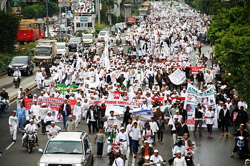 Islamists Stall Gender Equality Bill in Indonesia
