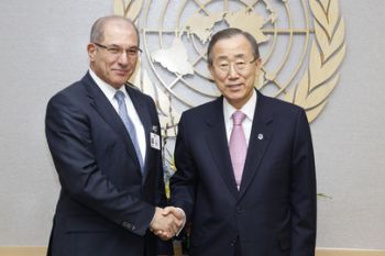 UN chief Ban Ki-moon (right) meets with Ahmet Üzümcü, director-general of the Organisation for the Prohibition of Chemical Weapons, on Feb. 29. Credit: UN Photo/Paulo Filgueiras