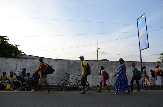 Residents evacuate the Sri Lankan coastal suburb of Rathmalana, soon after a tsunami warning was issued on Apr. 11, 2012 Credit:  Indika Sriyan/IPS