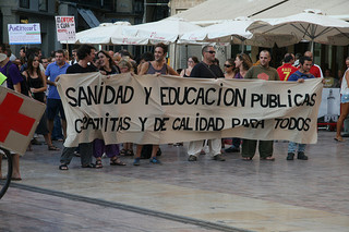 Demonstrators in southern Spanish city of Málaga protesting cuts in health and education. Credit: Inés Benítez/IPS