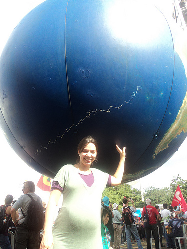 Maureen Santos is working for a better world for her unborn son Noe (Noah). Credit: Fabiana Frayssinet/IPS