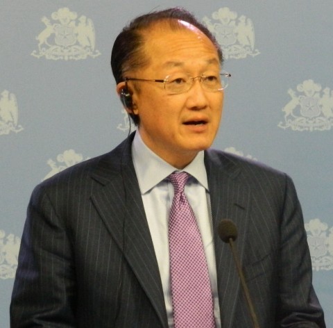 Jim Yong Kim at a press conference in Chile’s presidential palace. Credit: Marianela Jarroud/IPS 