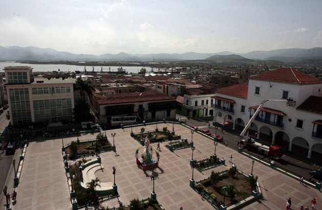 The Carlos Manuel de Céspedes plaza in central Santiago lost a large number of trees, which will take years to replace. Credit: Jorge Luis Baños/IPS