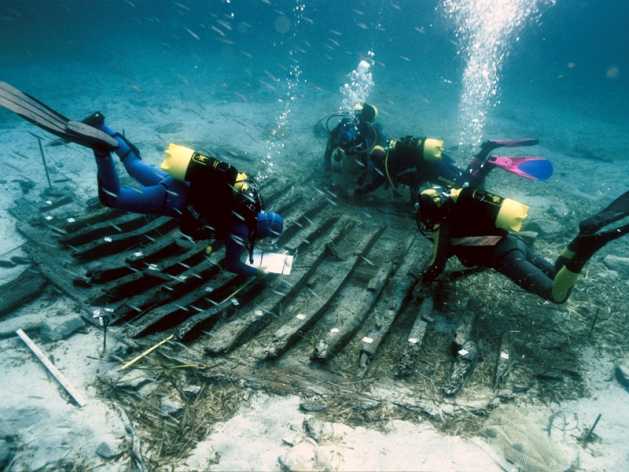 Wreck in Baia Salinedda, Italy. Credit: E. Trainito/UNESCO