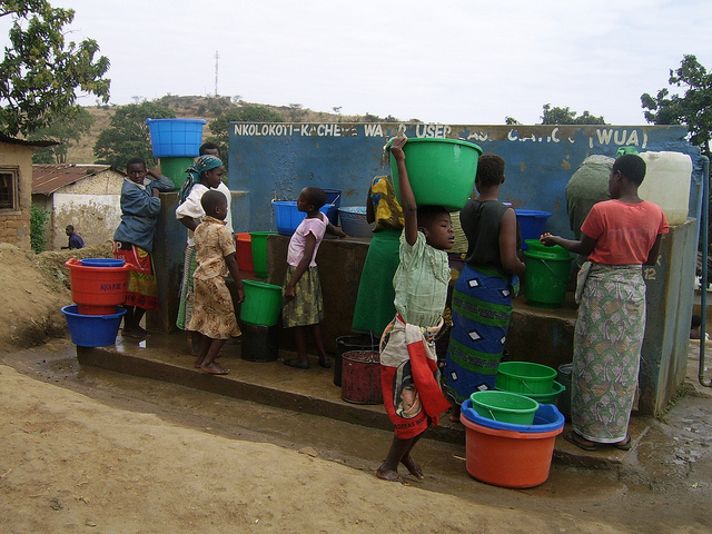 A water kiosk in Blantyre, Malawi. Credit: Charles Mpaka/IPS