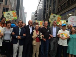 Ban Ki-moon, Ségolène Royale, Laurent Fabius, Al Gore and Manuel Pulgar Vidal, Jane Goodall and Bill De Blasio link arms in climate action solidarity.