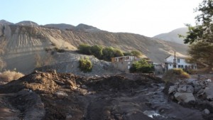 The Ojancos tailings dam abandoned by the Sali Hochschild mining company, which spilled toxic waste after the late March thunderstorm that caused flooding in northern Chile. The waste reached the Copiapó river and the water supply on the outskirts of the city of Copiapó. Credit: Courtesy Relaves.org