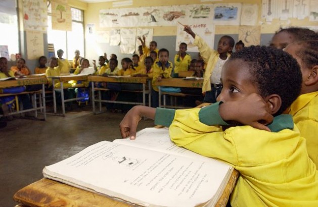Primary school children in class, Harar, Ethiopia. Credit: UN Photo/Eskinder Debebe