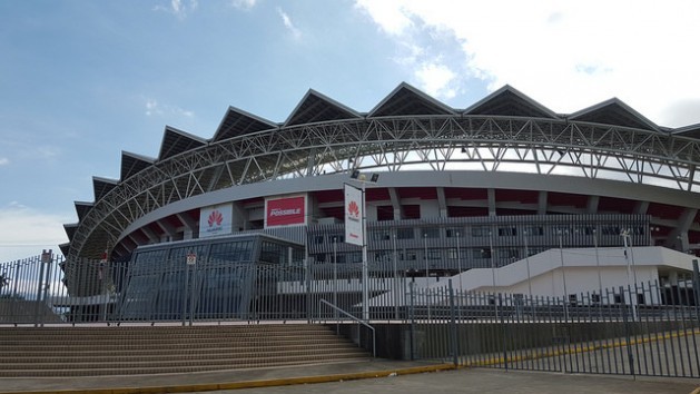 Costa Rica’s National Stadium, donated by China as a gift for the reestablishment of bilateral ties in 2007, and built in 2009-2010 by a Chinese company with Chinese labour. Credit: Diego Arguedas Ortiz/IPS