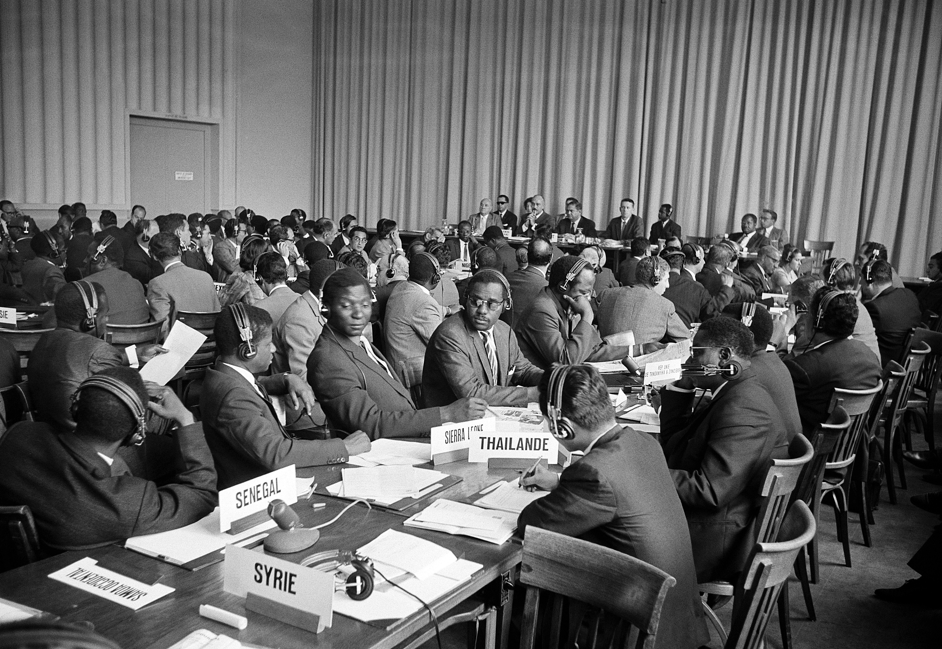 1992 г оон. Конференция ООН по торговле и развитию 1964. ЮНКТАД первое собрание 1964. Конференция ЮНКТАД первая. ООН 1947.