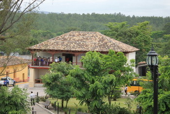View of Belén, a town that is the head of a rural municipality of the same name amid the mountains of western Honduras, in the department (province) of Lempira, where a programme rooted in local schools is improving nutrition among remote indigenous communities. Credit: Courtesy of Thelma Mejía