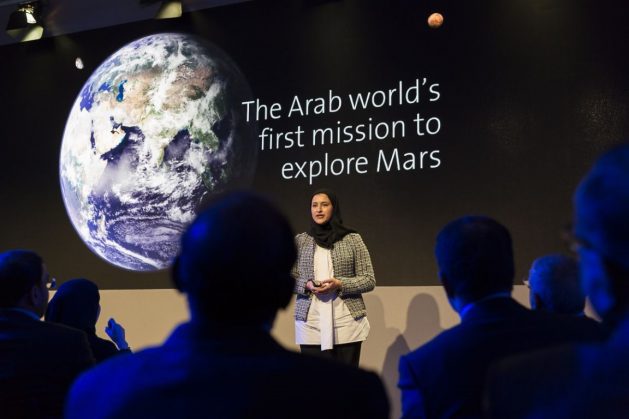 UAE ministers present country’s experience in shaping the future in Davos