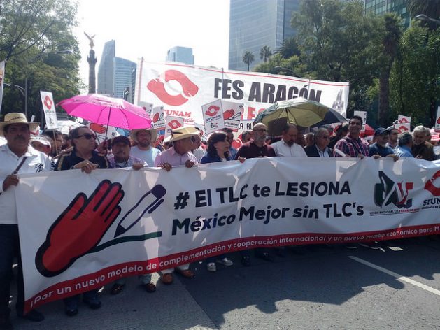 Organisations of producers, unions, academics and civil society in Mexico are protesting the renegotiation of the NAFTA trade bloc with Canada and the United States, in demonstrations like this one in the Mexican capital. Credit: Emilio Godoy / IPS