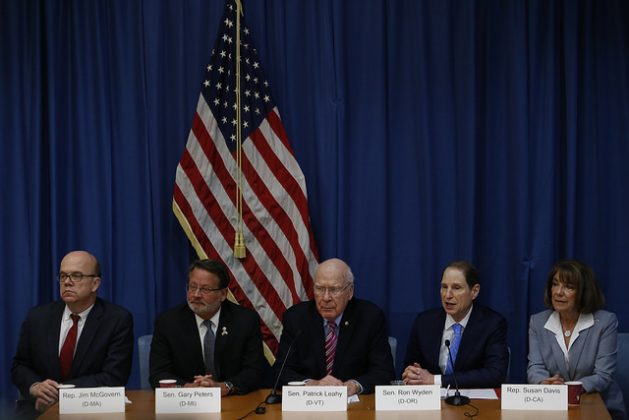 Senator Patrick Leahy (centre), and four other U.S. Democrat lawmakers give a press conference in Havana on Feb. 21, at the end of their visit to Cuba, in violation of the U.S. travel advisory against Cuba issued by Republican President Donald Trump. Credit: Jorge Luis Baños / IPS