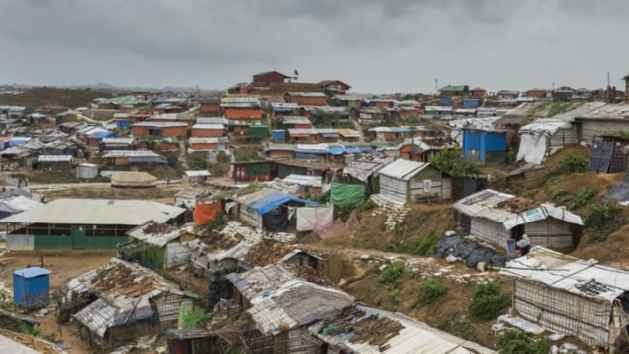 A view of Block D5 at the Kutupalong extension camp in Cox's Bazar, Bangladesh. Photo by: Tanvir Murad Topu / World Bank / CC BY-NC-ND