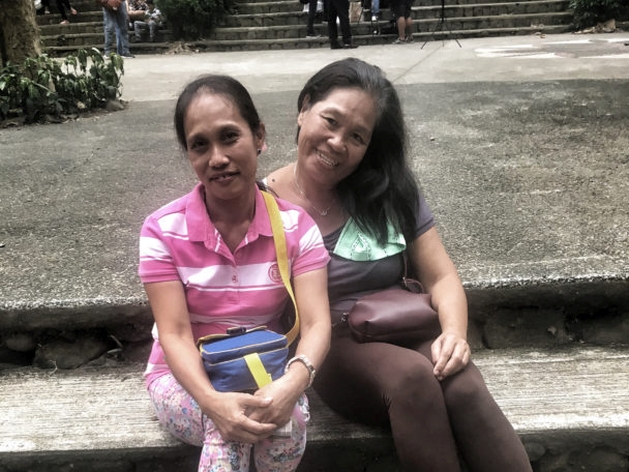Rodrigo Duterte’s bloody war on drugs has claimed tens of thousand of lives. Lorena Villanueva and Emy Pagaduan lost their sons. Now they are demanding that the President of the Philippines be held responsible for the killings. - Lorena Villanueva and Emy Pagaduan. Credit: Yonna Waltersson: Arbetet-Global/IPS.