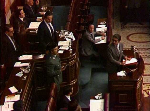 Coup in Spain: Lieutenant Colonel Antonio Tejero, moments after breaking into the Chamber of Deputies, on the afternoon of February 23, 1981, which began a coup in Spain, with the seizure of Parliament and armed uprisings in several cities. Its failure ended up consolidating the recently restored democracy. Credit: RTVE.