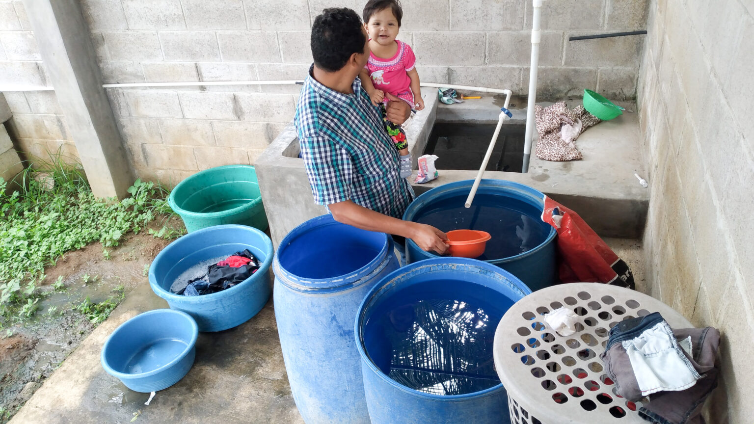 Poor Families Clash over Water with Real Estate Consortium in El ...