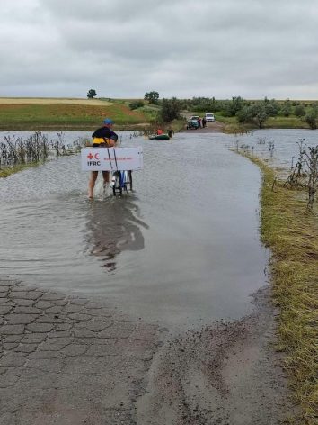 The Destruction of the Nova Kakhovka dam in Ukraine has left thousands displaced and disastrous impacts on the environment. Credit: Ukraine Red Cross/Twitter