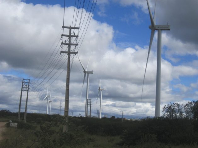 A view of the Canoas Wind Farm, owned by Neoenergia, the Brazilian subsidiary of Spain's Iberdrola. Several wind farms with hundreds of turbines have already been built in the mountains of the Seridó mountain range, which vertically cross the state of Paraíba, in the Northeast region of Brazil, and are continuing to expand. CREDIT: Mario Osava / IPS