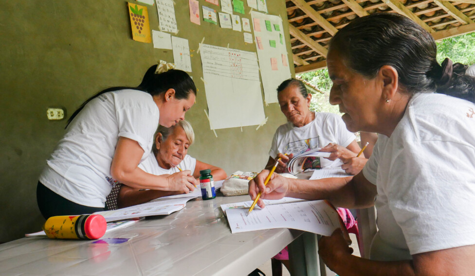 El Salvador Is Making Little Effort to Eradicate Illiteracy