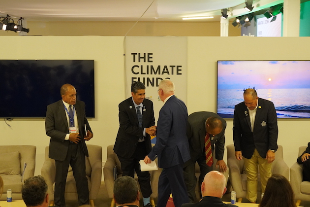 Surangel Whipps, Jr. the President of Palau shakes hands with CEO and President of Bezos Earth Fund Andrew Steer after the announcement of a USD 100 m donation to the Unlocking Blue Pacific Prosperity conservation effort. Credit: Pacific Community