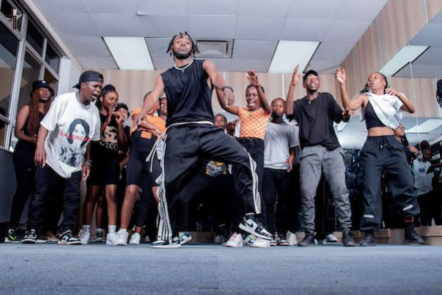 29-year-old Proud Mugunhu, a popular Zimbabwean dancer, has mesmerized crowds and onlookers with his dancing skills at events as he gyrates to gather sanitary pads in order to give them to girls and women who are too poor to afford them. Credit: Jeffrey Moyo/IPS.