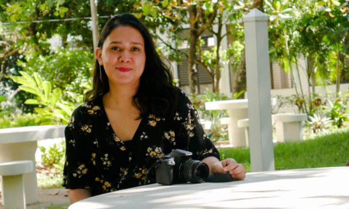 Karla Rodas, a journalism graduate, visited the University of El Salvador in January to attempt to expedite her graduation process. In her view, professors have sufficient knowledge to teach, but the public institution lacks the necessary infrastructure to provide quality education. CREDIT: Edgardo Ayala / IPS