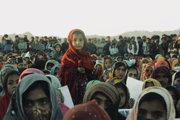 A moment of the march as it passes through Punjab. Led by women, the march was an unprecedented protest in Pakistan. Credit: Baloch Yakjehti Committee - In an unprecedented display of courage and determination, Baloch women have led a historic march through Balochistan to Islamabad, demanding justice and an end to enforced disappearances