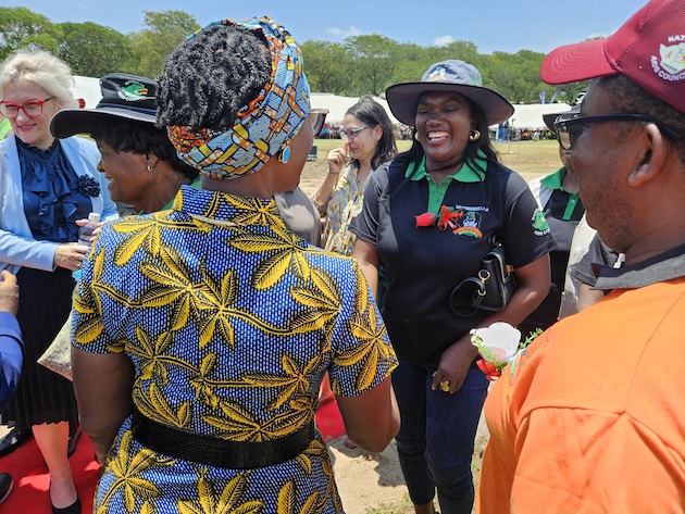 Marking World AIDS Day 2023 in Chinotimba Township, Victoria Falls, Tendayi Westerhof meets Winnie Byanyima, UNAIDS Executive Director, and others from UNAIDS and the National AIDS Council Zimbabwe.