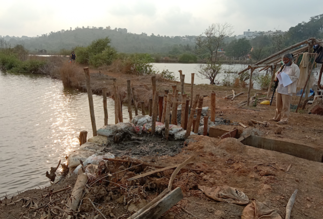 Elsa Fernandes noting the struggles of maintaining the saltpans in the Khazans in Batim Village in Tiswadi taluka of Goa. Photo credit: Elsa Fernandes, Goa Khazan Society