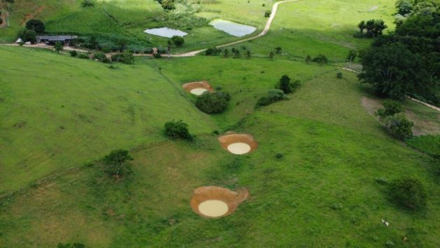 A group of ‘barraginhas’, the micro-dams that retain water that runs off into the ground, benefiting vegetation and accumulating water in the soil to supply lagoons. Credit: Courtesy of Lucyan Vieira Listo