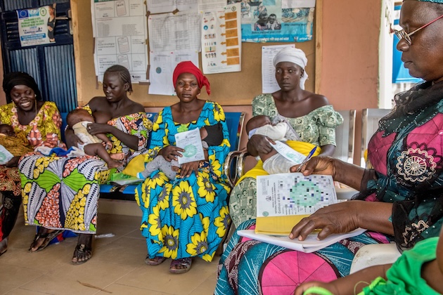 Births are registered and birth certificates issued to mothers at Nijereng Primary Health Centre, Adamawa State, Nigeria. Photo credit: UNICEF/Esiebo