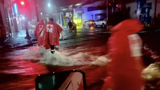 A heavy storm caused flooding in areas of San Salvador, the capital of El Salvador, on August 16. These phenomena mostly occur during the rainy season, partly due to the environmental degradation of a water recharge area known as El Espino. Credit: Cruz Roja de El Salvador