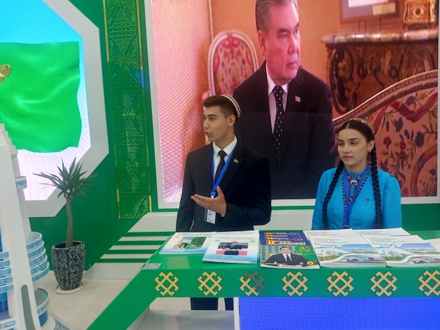 Volunteers at the Third United Nations Conference on Landlocked Developing Countries (LLDCs). Credit: Kizito Makoye/IPS