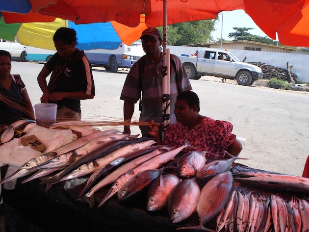 Fisheries, susceptible to mercury contamination, are a major source of food and protein for Pacific Islanders. Fish market, Port Moresby, Papua New Guinea. Credit: Catherine Wilson/IPS