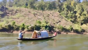 Farmer-turned-fishermen from the local indigenous [...] <a class=