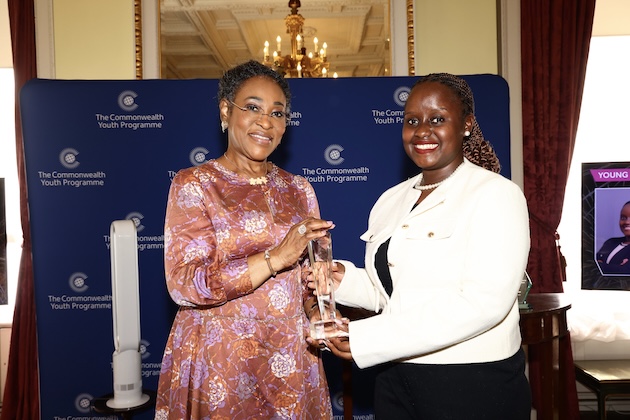 Shifra Ainomugisha from Uganda receives the 2026 Commonwealth Young Person of the Year award from the Commonwealth Secretary-General, Shirley Botchwey. Credit: Commonwealth Secretariat