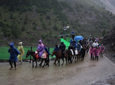 Climate Change Makes Sacred Ice Vanish in Kashmir, Locals Fear Loss of Livelihoods