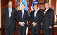 Porfirio Lobo and David Johnson, centre. Credit: Office of the Honduran President