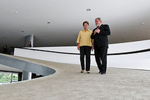 Rousseff and Lula in the middle of the transition, together at the Planalto presidential palace. Credit: Presidenta Dilma