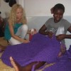 Designer Carla Botosso (l) looks on as Angela Machuza weaves carpets in Xai-Xai, Mozambique. Credit: Johannes Myburgh/IPS