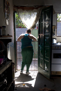 Young pregnant Argentine woman contemplates the risks and difficulties of pregnancy and motherhood.  Credit: Carolina Camps/ IPS 