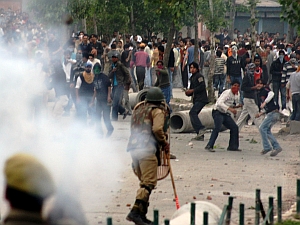 Police detained several Kashmiri juveniles for stone-pelting in the 2010 unrest.  Credit: Sana Altaf/IPS