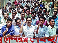 Dhaka University students demanding the release of former premier Sheikh Hasina Wajed, arrested on corruption charges. Credit: Farid Ahmed/IPS Dhaka University students demanding the release of former premier Sheikh Hasina Wajed, arrested on corruption charges. Credit: Farid Ahmed/IPS