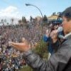 Abel Mamani, head of the Bolivian community councils federation, addresses a crowd in El Alto - Jatha