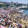 Enjoying the beach in Valparaíso, Chile. - Photo Stock